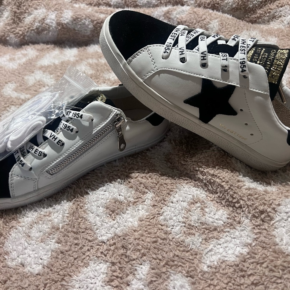 Stylish Kids Black and White Vintage Havanas